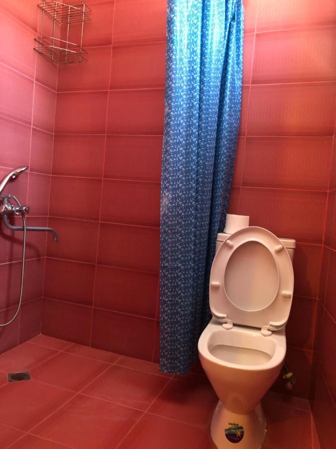 ホテル Doors クタイシ エクステリア 写真