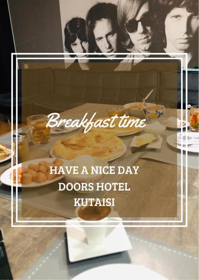 ホテル Doors クタイシ エクステリア 写真