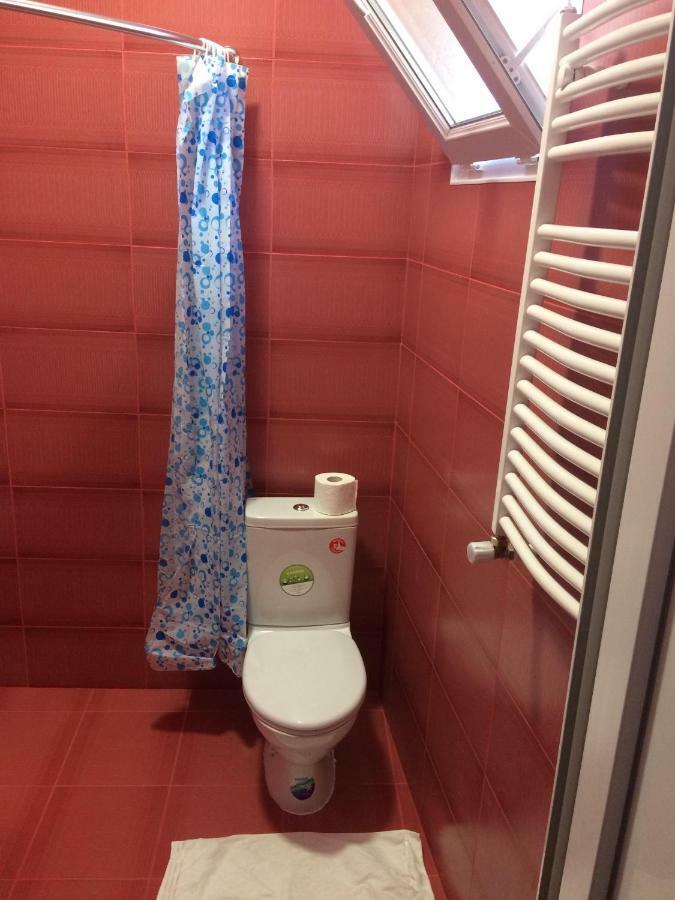 ホテル Doors クタイシ エクステリア 写真